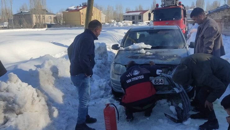 Van’da seyir halindeki otomobil yandı