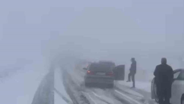 Viranşehir’de kar yağışı trafiği olumsuz etkiledi