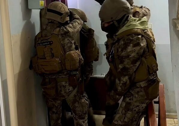 Yalova’da DEAŞ operasyonu: 3 tutuklama