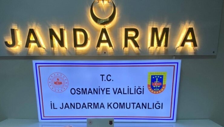 Yedek lastikten 2 kilo esrar çıktı