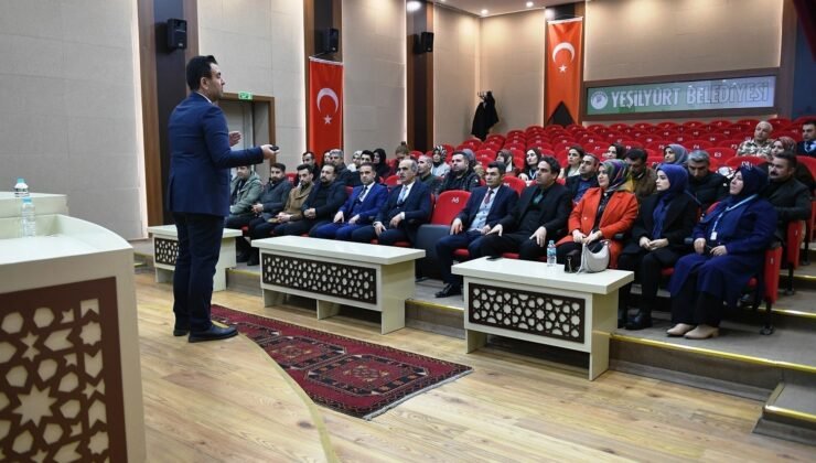 Yeşilyurt Belediyesi’nden eğitimcilere yönelik hizmet içi eğitim semineri