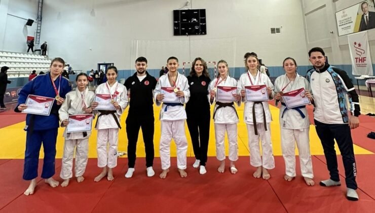 Yıldızlar judo grup müsabakalarında büyük başarı