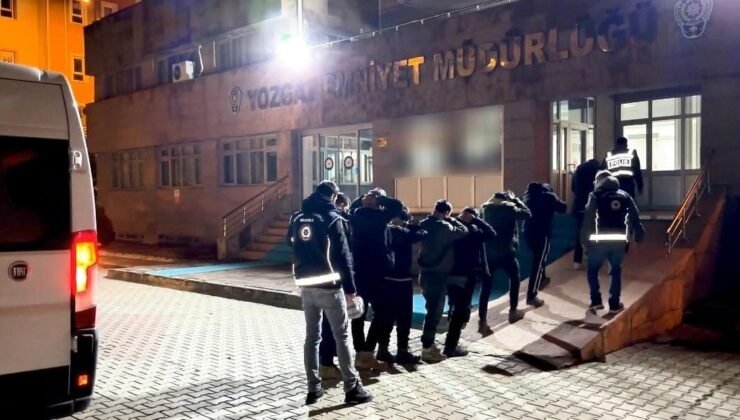 Yozgat’ta göçmen kaçakçısı 3 kişi tutuklandı