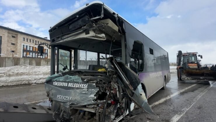 Yüksekova’da 18 kişinin yaralandığı kazanın görüntüleri ortaya çıktı