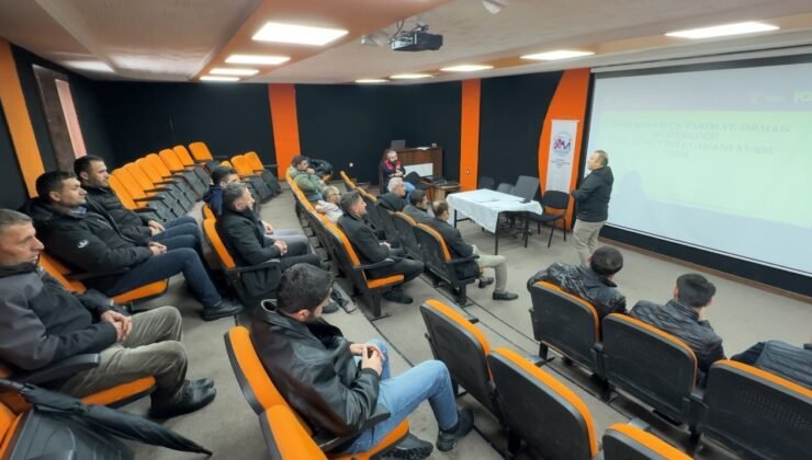 Yüksekova’da 98 yetiştiriciye “sürü yönetimi” eğitimi verildi