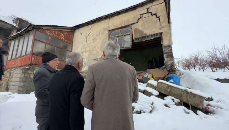 Yüksekova’da evi çöken yaşlı kadına devlet şefkati: “Yalnız bırakmayacağız”