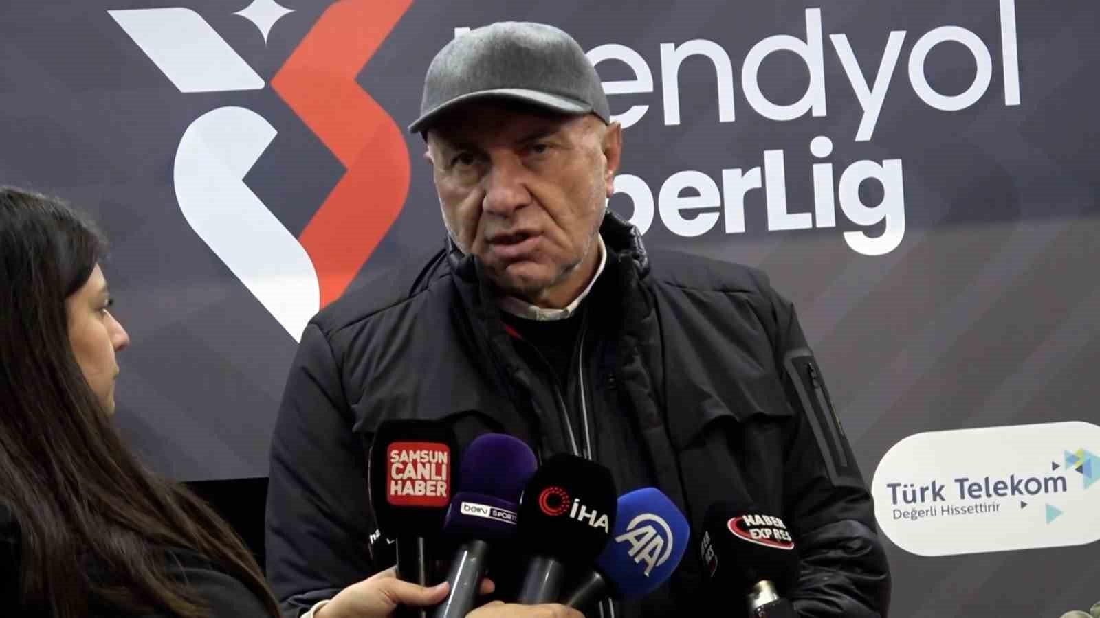 Yüksel Yıldırım: “Bazı futbolcular Samsunspor’da oynamayı hak etmiyorlar”