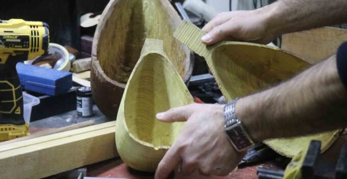 15 yaşında bir tahta parçasıyla başladığı mesleğinde 34 yıldır notalara şekil veriyor