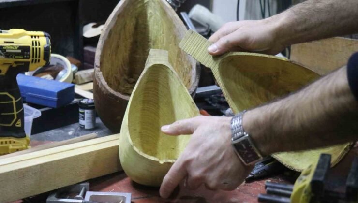 15 yaşında bir tahta parçasıyla başladığı mesleğinde 34 yıldır notalara şekil veriyor