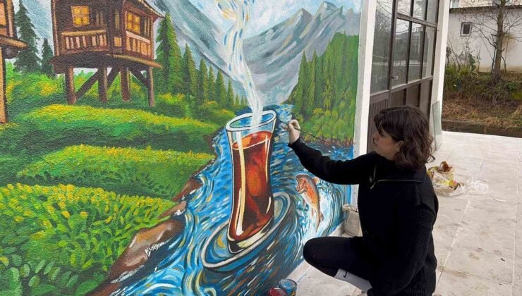 Adana’dan öğrenim için geldiği Rize’yi renklendiriyor