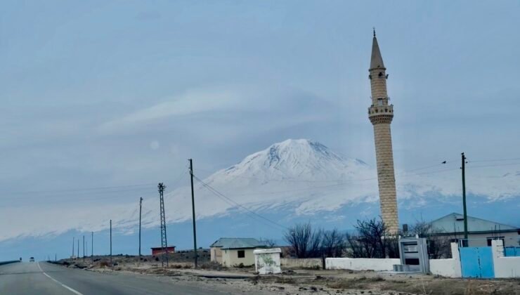 Ağrı Dağı’nın zirvesi göz kamaştırdı