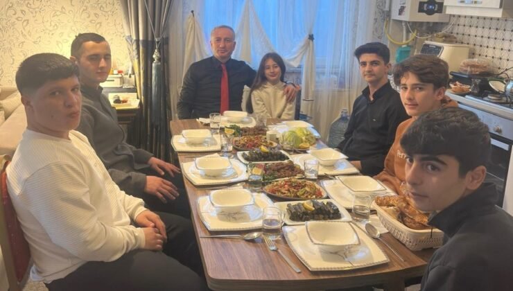 Ağrı Milli Eğitim Müdürü Kökrek’ten öğrencilere iftar