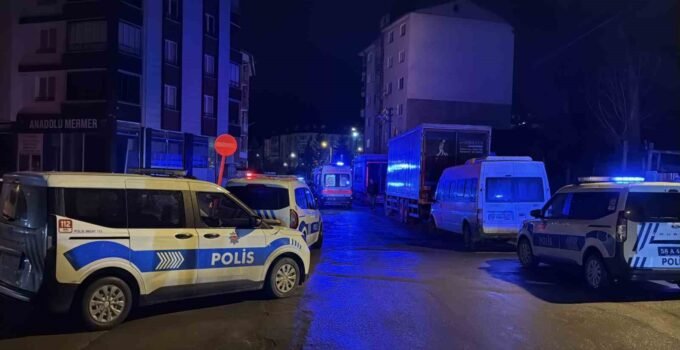 Aile içindeki kavgada baba ve oğlu öldü, babaanne yaralandı