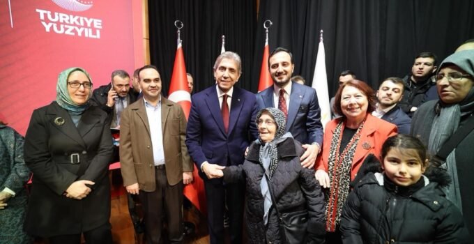 AK Parti İstanbul İl Başkanlığında bayramlaşma programı