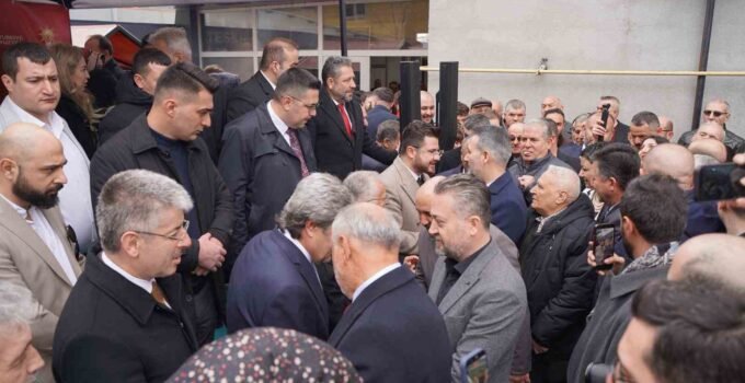 AK Parti Kayseri’de bayramlaştı