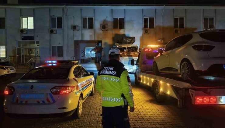 Alanya’da trafiği engelleyen sürücüye 180 bin TL, cep telefonuyla oynayan şoföre 5 bin TL ceza