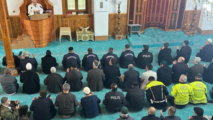 Alaplı’da şehitler için 450 hatim duası