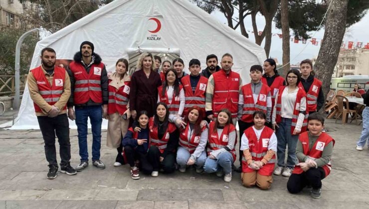 Alaşehir’de hayırseverler iftar bağışı için yarıştı