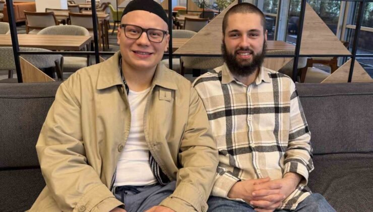 Almanya’da iki genç müslümanlığı araştırıp İslamiyeti seçtiler
