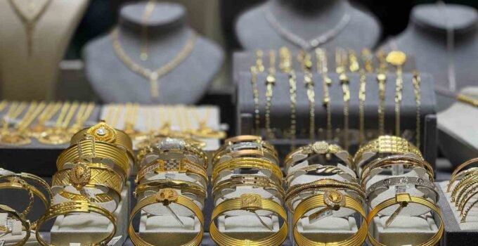 Altın fiyatlarında dalgalanma