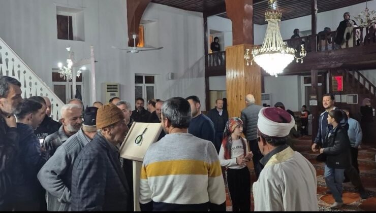 Anamur’da Kadir Gecesinde Sakal-ı Şerif ziyarete açıldı