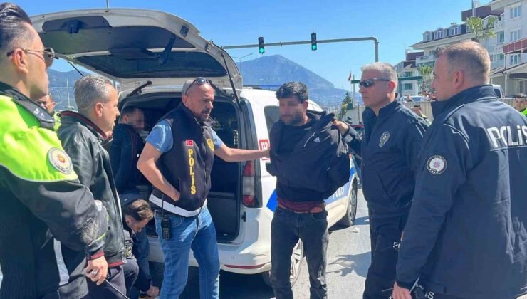 Antalya’da ehliyetsiz sürücü ortalığı birbirine kattı: 357 bin lira ceza yedi