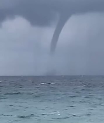 Antalya’da korkutan hortum karaya ulaşmadan kayboldu