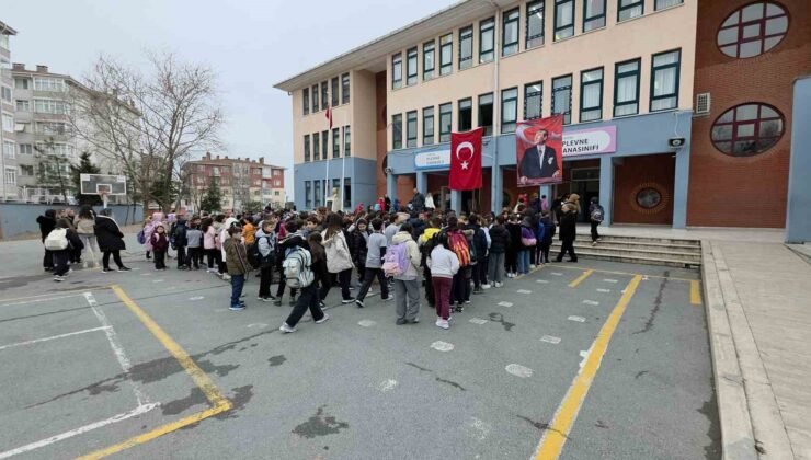 Ara tatil sona erdi, okullarda ders zili yeniden çaldı