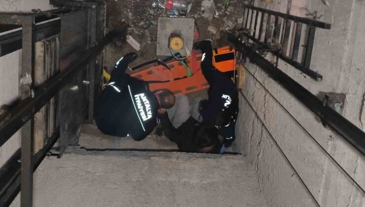 Arızalanan asansörü kontrol etmek isterken asansör boşluğuna düştü