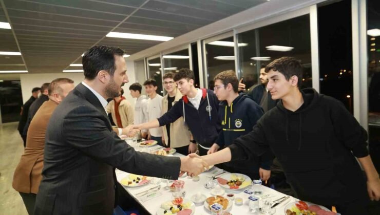 Arnavutköy’de Ramazan coşkusuna AK Parti İstanbul İl Başkanı Abdullah Özdemir eşlik etti