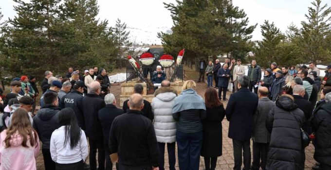 Aşık Veysel 53 yıl sonra da unutulmadı