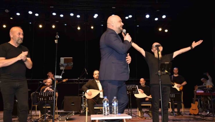 Atakum’da Edip Akbayram ve Volkan Konak anıldı