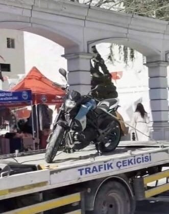 Avcılar’da polis çevirmesine giren motosikletliye 226 bin lira ceza kesildi