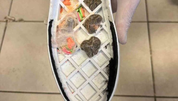 Ayakkabı tabanına zulalanmış uyuşturucu ele geçirildi