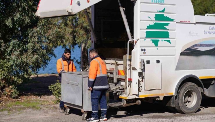 Ayvalık’ta konteynerler yaz öncesi dezenfekte ediliyor