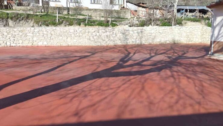 Babadağ Belediyesi çevre düzenleme çalışmalarını sürüyor