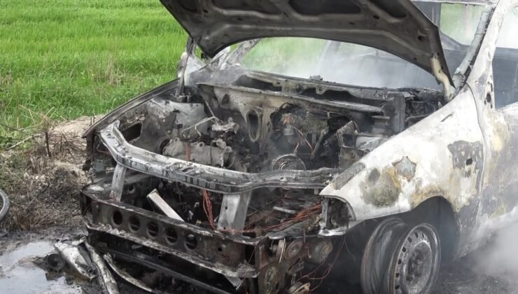 Bafra’da otomobil alevlere teslim oldu