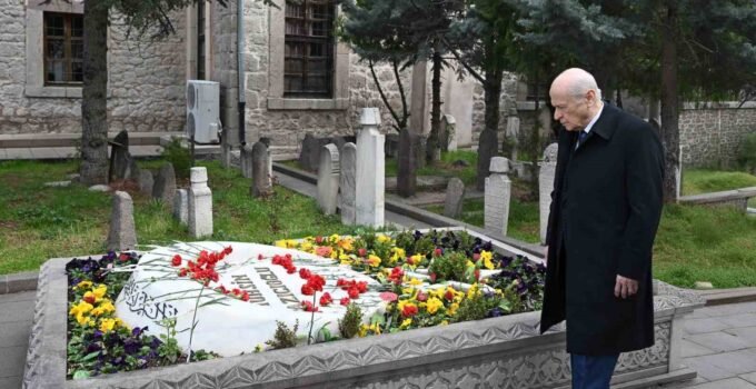 Bahçeli’den merhum Muhsin Yazıcıoğlu’nun kabrine ziyaret