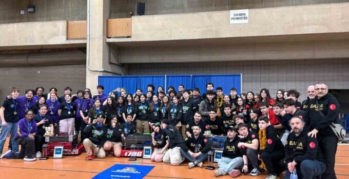 Bahçelievler Anadolu Lisesi Robotik Takımı New York’ta şampiyonluk kazandı
