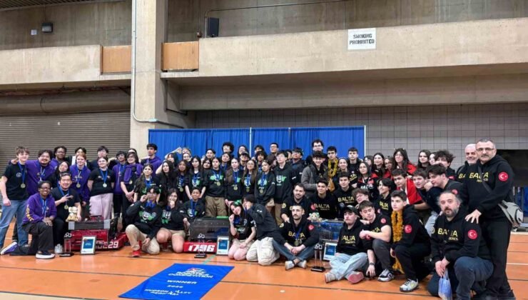 Bahçelievler Anadolu Lisesi Robotik Takımı New York’ta şampiyonluk kazandı
