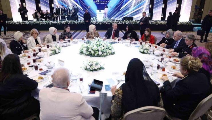 Bakan Göktaş: “Genç kızlarımızın önünü açmayı Türkiye Yüzyılı beşeri sermayesini güçlendiren stratejik bir adım olarak görüyoruz”