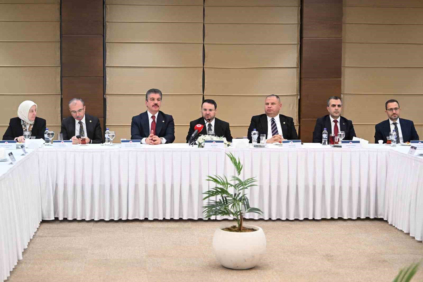 Bakan Gürlek: “İzmir, Ankara ve İstanbul’da bir irtibat bürosu kuracağız”