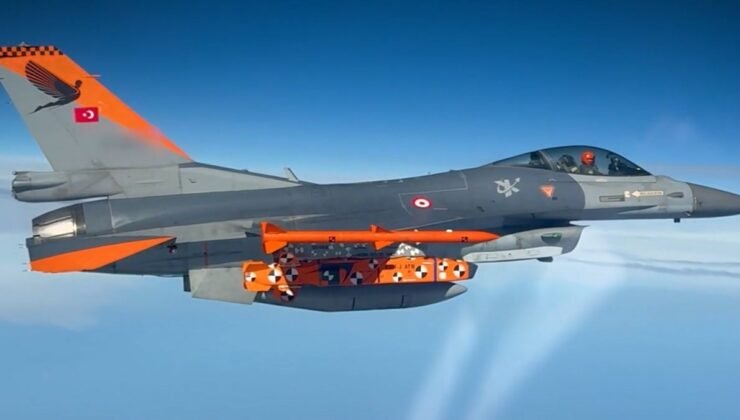 Bakan Kacır: “Milli seyir füzemiz SOMJ, canlı harp başlığıyla gerçekleştirilen son atış testinde hedefini tam isabetle vurdu”