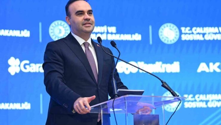 Bakan Kacır: “Sanayi katma değerimiz yüzde 2,9 ile son dört yılın en hızlı artışını kaydetti”
