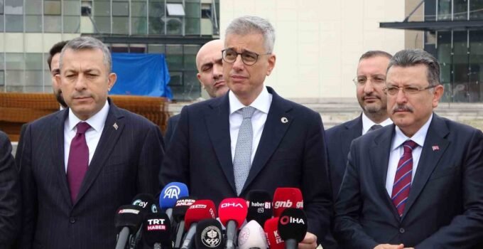 Bakan Memişoğlu Trabzon Şehir Hastanesi için “Kayıyor” eleştirilerine cevap verdi