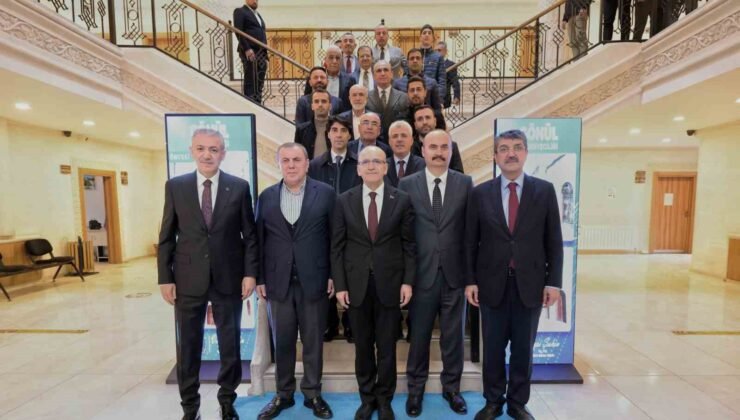 Bakan Şimşek Midyat’ı ziyaret etti