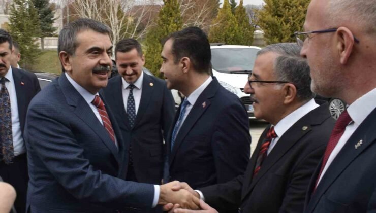 Bakan Tekin: “Eğitim çalışanlarına yönelik şiddetin azaltılması için çaba gösteriyoruz”