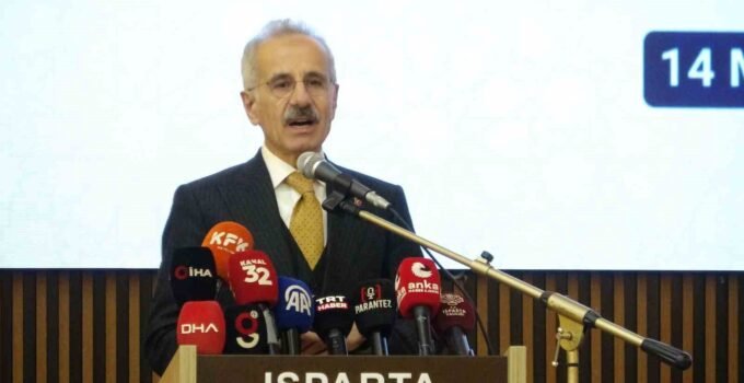 Bakan Uraloğlu: “Hürmüz Boğazı’nda Türk bayraklı gemiler için ISPS Güvenlik Seviyesi 3’e çıkardık, karayolu taşımacılarımıza güvenli güzergahlar sağladık”