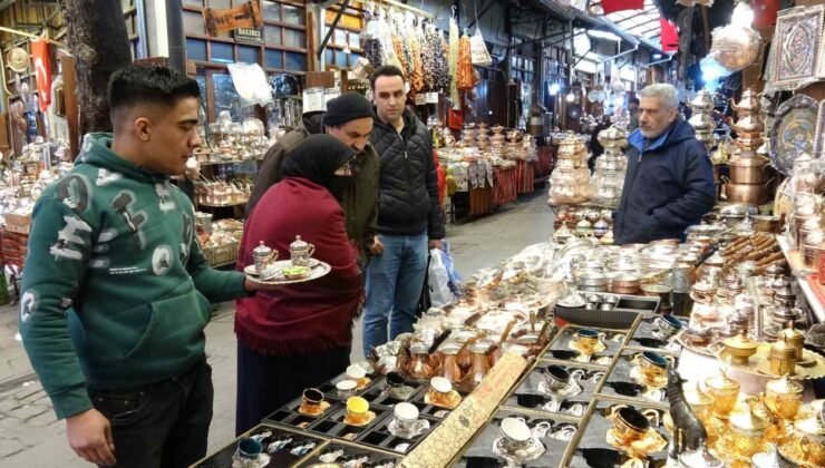 Bakır ustalarının bayram öncesi yoğun mesaisi
