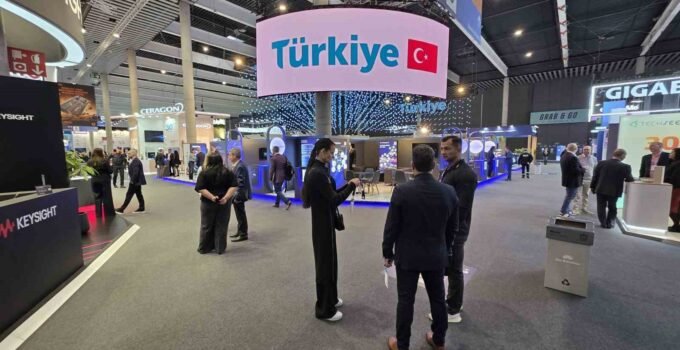 Barselona’da yapay zekalı “metal yaka” sahaya iniyor